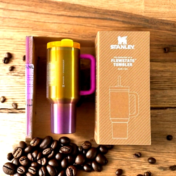 NIB Limited Edition Starbucks Stanley - Picture 2 of 2